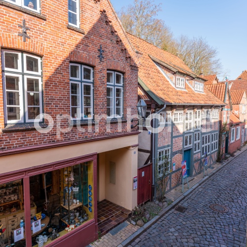 Historisches, denkmalgeschütztes Fachwerkhaus direkt an der Elbe optimhome Immobilien Deutschland • Kaufen & Verkaufen Historisches, denkmalgeschütztes Fachwerkhaus direkt an der Elbe optimhome Immobilien Deutschland • Kaufen & Verkaufen