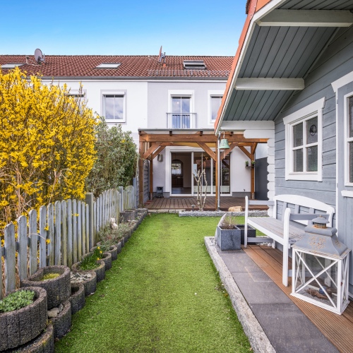 Attraktives Reihenhaus mit Blick ins Grüne in Bremen-Arsten optimhome Immobilien Deutschland • Kaufen & Verkaufen Attraktives Reihenhaus mit Blick ins Grüne in Bremen-Arsten optimhome Immobilien Deutschland • Kaufen & Verkaufen