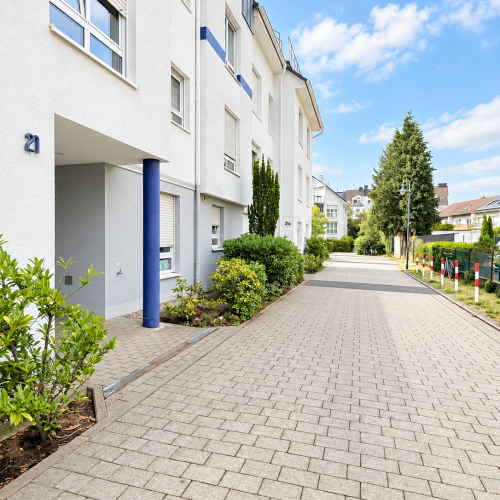 Sofort bezugsfrei! 3-Zimmer-Wohnung mit Kamin und Doppelgarage in Bergen Enkheim! optimhome Immobilien Deutschland • Kaufen & Verkaufen