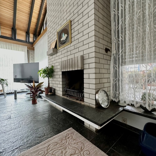 Viel Platz für die Familie – 6 Zimmer, 4 Ebenen, 2 Kamine, Garten und Stellplätze! optimhome Immobilien Deutschland • Kaufen & Verkaufen