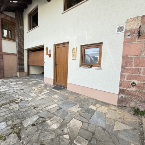 Viel Potenzial zur Gestaltung - großzügiges Wohnhaus mit Nebengebäude optimhome Immobilien Deutschland • Kaufen & Verkaufen
