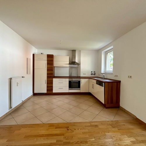 RESERVIERT Sofort verfügbar: moderne Etagenwohnung mit Balkon und Stellplatz optimhome Immobilien Deutschland • Kaufen & Verkaufen RESERVIERT Sofort verfügbar: moderne Etagenwohnung mit Balkon und Stellplatz optimhome Immobilien Deutschland • Kaufen & Verkaufen