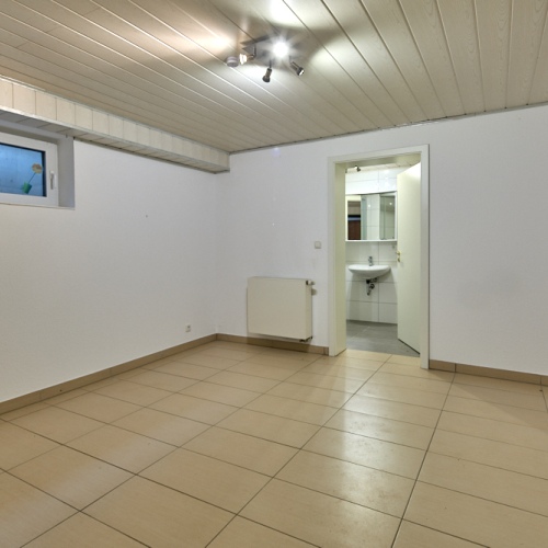 Wohnen und Vermieten unter einem Dach! Vielseitiges Haus mit viel Potenzial und großzügigem Garten optimhome Immobilien Deutschland • Kaufen & Verkaufen