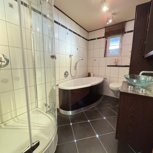 Großzügige, helle 80 m² Wohnung im Hochparterre sucht neue Mieter optimhome Immobilien Deutschland • Kaufen & Verkaufen