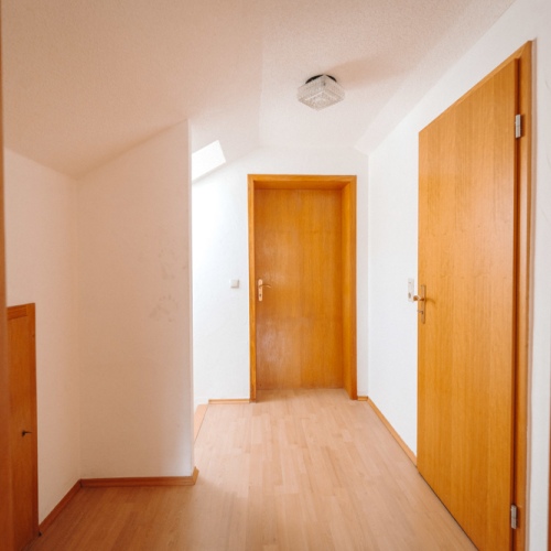 Familienparadies mit Garten! Großzügiges Haus mit Garten, Ausbaupotenzial & Flexibilität optimhome Immobilien Deutschland • Kaufen & Verkaufen Familienparadies mit Garten! Großzügiges Haus mit Garten, Ausbaupotenzial & Flexibilität optimhome Immobilien Deutschland • Kaufen & Verkaufen