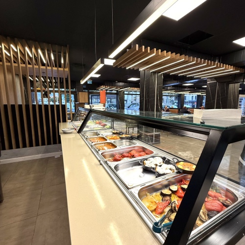 Repräsentative Gastrofläche für Grill, Bäcker und Konditorei – inklusive Vollausstattung und Terrasse optimhome Immobilien Deutschland • Kaufen & Verkaufen