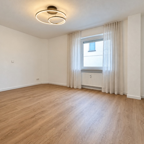 Frisch saniert & sofort bezugsfrei – 3 Zimmer mit Sonnenterrasse und eigener Stromerzeugung optimhome Immobilien Deutschland • Kaufen & Verkaufen Frisch saniert & sofort bezugsfrei – 3 Zimmer mit Sonnenterrasse und eigener Stromerzeugung optimhome Immobilien Deutschland • Kaufen & Verkaufen