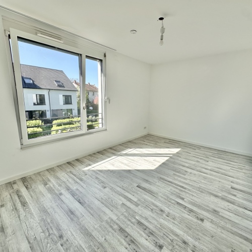 Familienglück an der Nidder! 5 Zimmer Reiheneckhaus mit 2-PKW-Stellplätzen! optimhome Immobilien Deutschland • Kaufen & Verkaufen Familienglück an der Nidder! 5 Zimmer Reiheneckhaus mit 2-PKW-Stellplätzen! optimhome Immobilien Deutschland • Kaufen & Verkaufen