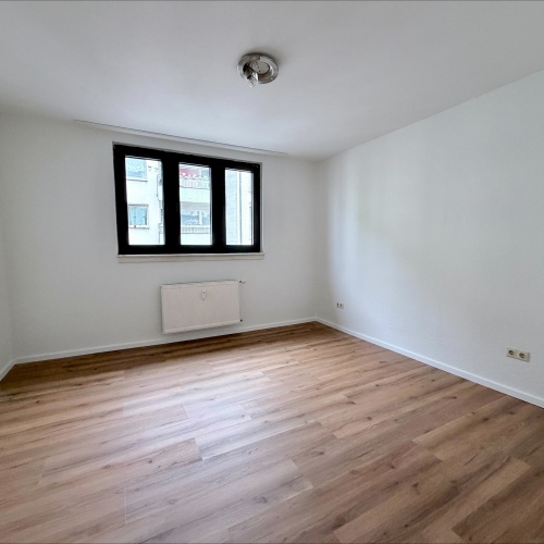 Renovierte 4-Zimmer-Wohnung in zentraler Offenbacher Lage optimhome Immobilien Deutschland • Kaufen & Verkaufen Renovierte 4-Zimmer-Wohnung in zentraler Offenbacher Lage optimhome Immobilien Deutschland • Kaufen & Verkaufen