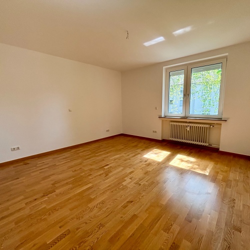 RESERVIERT Sofort verfügbar: moderne Etagenwohnung mit Balkon und Stellplatz optimhome Immobilien Deutschland • Kaufen & Verkaufen RESERVIERT Sofort verfügbar: moderne Etagenwohnung mit Balkon und Stellplatz optimhome Immobilien Deutschland • Kaufen & Verkaufen