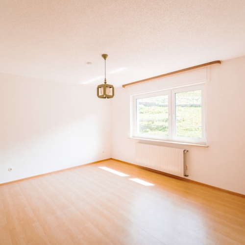 Familienparadies mit Garten! Großzügiges Haus mit Garten, Ausbaupotenzial & Flexibilität optimhome Immobilien Deutschland • Kaufen & Verkaufen Familienparadies mit Garten! Großzügiges Haus mit Garten, Ausbaupotenzial & Flexibilität optimhome Immobilien Deutschland • Kaufen & Verkaufen