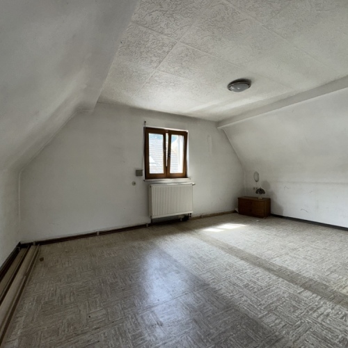 Viel Potenzial zur Gestaltung - großzügiges Wohnhaus mit Nebengebäude optimhome Immobilien Deutschland • Kaufen & Verkaufen