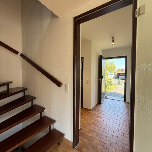 Hübsches Reihenendhaus mit tollem Garten und Garage optimhome Immobilien Deutschland • Kaufen & Verkaufen Hübsches Reihenendhaus mit tollem Garten und Garage optimhome Immobilien Deutschland • Kaufen & Verkaufen