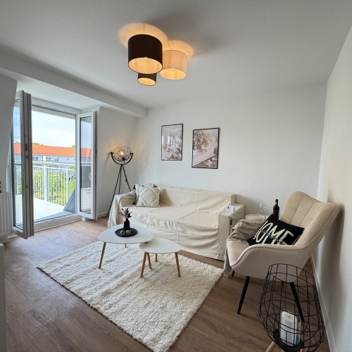 Erstbezug nach Sanierung! Stilvolle 3-Zimmerwohnung mit zusätzlichem Raum für Arbeiten & Leben optimhome Immobilien Deutschland • Kaufen & Verkaufen