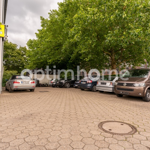 Gewerbeimmobilie mit Wohnung und ca. 40 Stellplätzen – ideal für Kfz-Nutzung optimhome Immobilien Deutschland • Kaufen & Verkaufen
