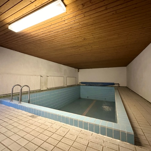 -VERKAUFT- Bungalow mit weitläufigem Grundstück, Sauna, Schwimmhalle und vier PKW-Stellplätze! optimhome Immobilien Deutschland • Kaufen & Verkaufen