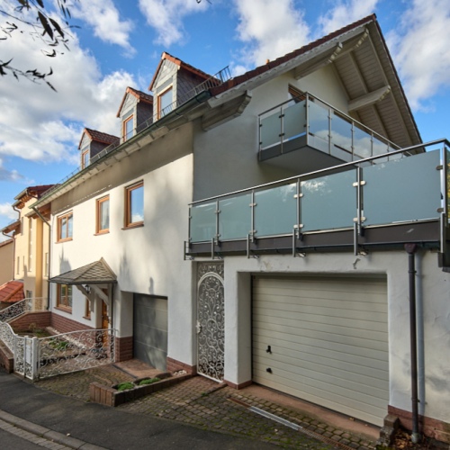 Ruhiges Wohnen in idyllischer Lage – großer Garten & Ausbaupotenzial optimhome Immobilien Deutschland • Kaufen & Verkaufen