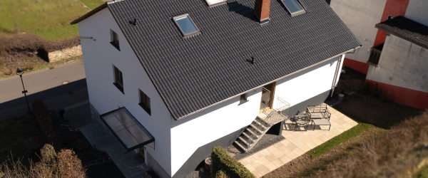 ERSTBEZUG NACH SANIERUNG! Schöne, sanierte Eigentumswohnung mit Balkon, Terrasse und Grünfläche in Steinbach | optimhome Immobilien Deutschland • Kaufen & Verkaufen Bild ERSTBEZUG NACH SANIERUNG! Schöne, sanierte Eigentumswohnung mit Balkon, Terrasse und Grünfläche in