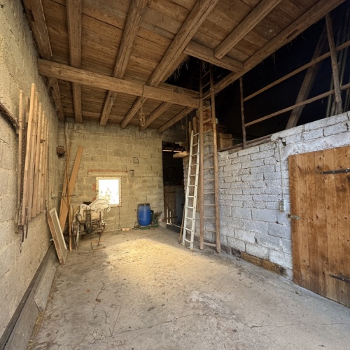 Geräumiges Wohnhaus in ruhiger Lage, mit Scheune, Garten und vielen Möglichkeiten zur Gestaltung optimhome Immobilien Deutschland • Kaufen & Verkaufen Geräumiges Wohnhaus in ruhiger Lage, mit Scheune, Garten und vielen Möglichkeiten zur Gestaltung optimhome Immobilien Deutschland • Kaufen & Verkaufen