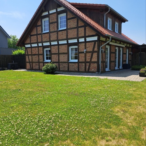 Wohnen mit Charme - Fachwerktraum mit Gartenidylle in Bergheim-Oberaussem optimhome Immobilien Deutschland • Kaufen & Verkaufen Wohnen mit Charme - Fachwerktraum mit Gartenidylle in Bergheim-Oberaussem optimhome Immobilien Deutschland • Kaufen & Verkaufen