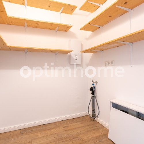 Gewerbeimmobilie mit Wohnung und ca. 40 Stellplätzen – ideal für Kfz-Nutzung optimhome Immobilien Deutschland • Kaufen & Verkaufen