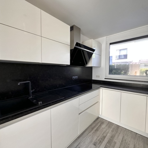 Familienglück an der Nidder! 5 Zimmer Reiheneckhaus mit 2-PKW-Stellplätzen! optimhome Immobilien Deutschland • Kaufen & Verkaufen Familienglück an der Nidder! 5 Zimmer Reiheneckhaus mit 2-PKW-Stellplätzen! optimhome Immobilien Deutschland • Kaufen & Verkaufen