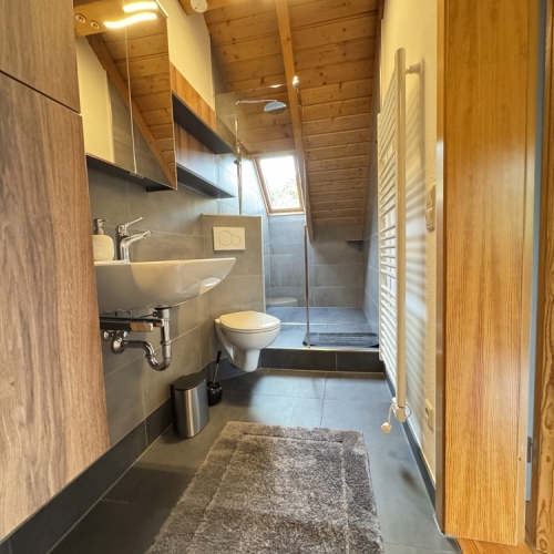 Gelegenheit! Traumhafte Dachgeschosswohnung mit Blick ins Grüne optimhome Immobilien Deutschland • Kaufen & Verkaufen Gelegenheit! Traumhafte Dachgeschosswohnung mit Blick ins Grüne optimhome Immobilien Deutschland • Kaufen & Verkaufen