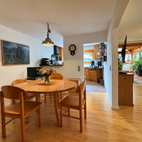 Großzügige 4-Zimmer-Wohnung – ca. 6 % Renditepotenzial Selbst nutzen oder vermieten optimhome Immobilien Deutschland • Kaufen & Verkaufen Großzügige 4-Zimmer-Wohnung – ca. 6 % Renditepotenzial Selbst nutzen oder vermieten optimhome Immobilien Deutschland • Kaufen & Verkaufen