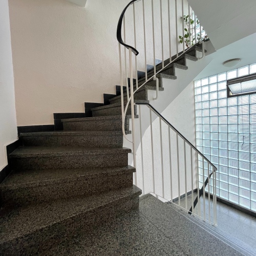 Top-Lage: 1-Zimmer-Wohnung in Niederursel nahe Universität optimhome Immobilien Deutschland • Kaufen & Verkaufen