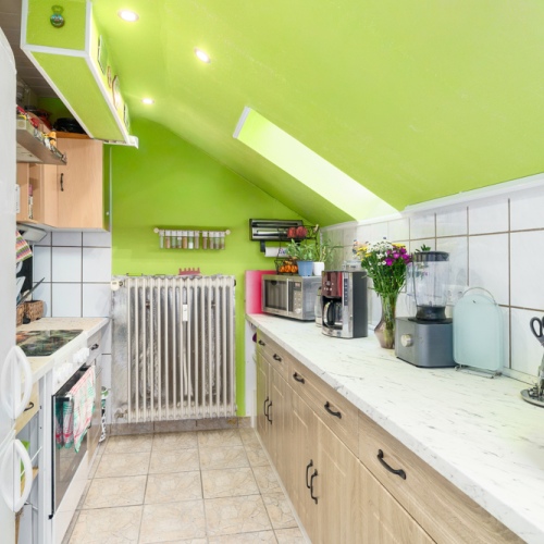 Ihr neues Zuhause mit Rendite! Dreiparteienhaus mit freier Wohnung & Mieteinnahmen optimhome Immobilien Deutschland • Kaufen & Verkaufen Ihr neues Zuhause mit Rendite! Dreiparteienhaus mit freier Wohnung & Mieteinnahmen optimhome Immobilien Deutschland • Kaufen & Verkaufen