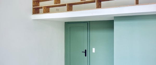 Bild - Verkauft - Drei Zimmer Wohnung mit Mezzaningeschossen und Einbauküche! in 