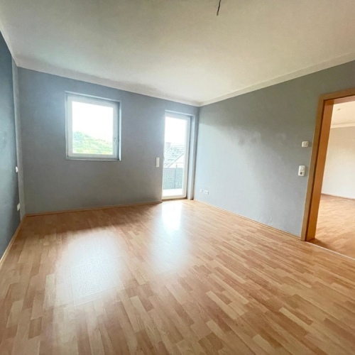 Lichtdurchflutete 3-Zimmer-Wohnung mit Süd-Balkon und Spessartblick – sofort bezugsfrei! optimhome Immobilien Deutschland • Kaufen & Verkaufen Lichtdurchflutete 3-Zimmer-Wohnung mit Süd-Balkon und Spessartblick – sofort bezugsfrei! optimhome Immobilien Deutschland • Kaufen & Verkaufen