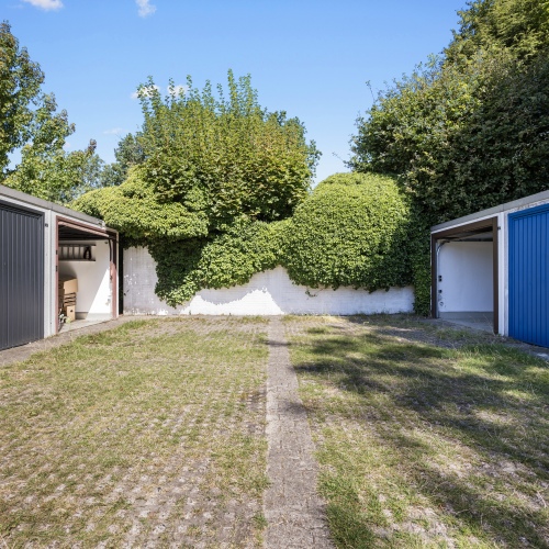 Ebenerdiger Wohnkomfort in ruhiger Lage – Stilvoller Bungalow mit Garten optimhome Immobilien Deutschland • Kaufen & Verkaufen Ebenerdiger Wohnkomfort in ruhiger Lage – Stilvoller Bungalow mit Garten optimhome Immobilien Deutschland • Kaufen & Verkaufen