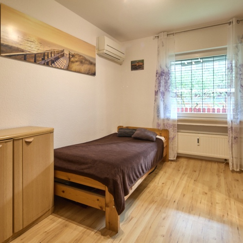 Wohnen und Vermieten unter einem Dach! Vielseitiges Haus mit viel Potenzial und großzügigem Garten optimhome Immobilien Deutschland • Kaufen & Verkaufen