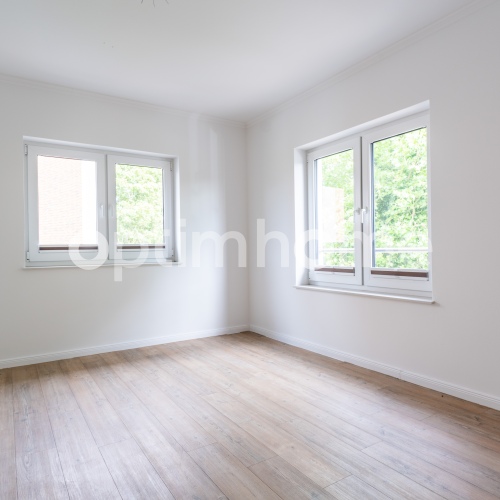 Gewerbeimmobilie mit Wohnung und ca. 40 Stellplätzen – ideal für Kfz-Nutzung optimhome Immobilien Deutschland • Kaufen & Verkaufen