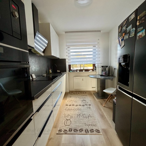 Familienfreundlich und modern: 4-Zimmer-Eigentumswohnung in Rodenbach mit idealem Raumkonzept optimhome Immobilien Deutschland • Kaufen & Verkaufen Familienfreundlich und modern: 4-Zimmer-Eigentumswohnung in Rodenbach mit idealem Raumkonzept optimhome Immobilien Deutschland • Kaufen & Verkaufen