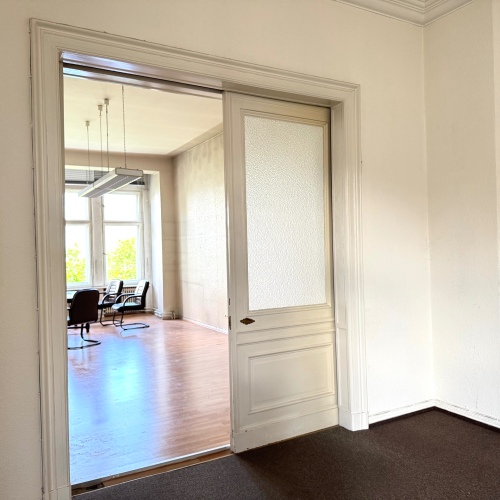 Das Besondere: Wohnen + Arbeiten 8 Zimmern auf 289 qm im 4.OG Altbau mit Aufzug optimhome Immobilien Deutschland • Kaufen & Verkaufen