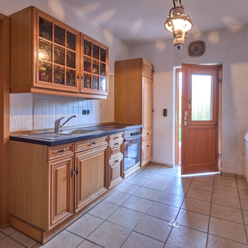 Ruhiges Wohnen in idyllischer Lage – großer Garten & Ausbaupotenzial optimhome Immobilien Deutschland • Kaufen & Verkaufen