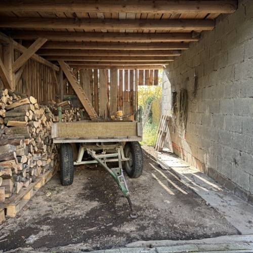 Geräumiges Wohnhaus in ruhiger Lage, mit Scheune, Garten und vielen Möglichkeiten zur Gestaltung optimhome Immobilien Deutschland • Kaufen & Verkaufen Geräumiges Wohnhaus in ruhiger Lage, mit Scheune, Garten und vielen Möglichkeiten zur Gestaltung optimhome Immobilien Deutschland • Kaufen & Verkaufen