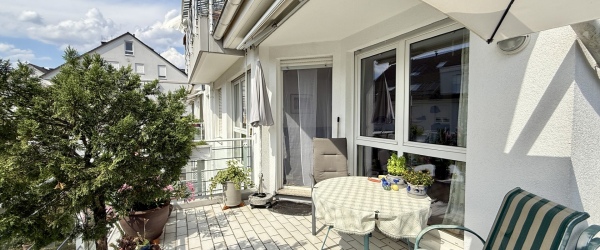 Sofort bezugsfrei! 3-Zimmer-Wohnung mit Kamin und Doppelgarage in Bergen Enkheim! in Frankfurt | optimhome Immobilien Deutschland • Kaufen & Verkaufen Bild Sofort bezugsfrei! 3-Zimmer-Wohnung mit Kamin und Doppelgarage in Bergen Enkheim! in