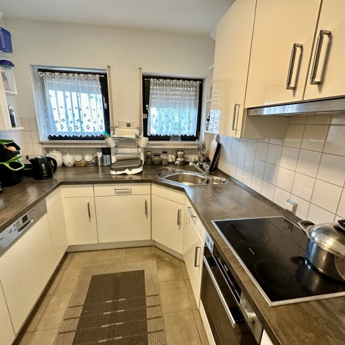 Viel Platz für die Familie – 6 Zimmer, 4 Ebenen, 2 Kamine, Garten und Stellplätze! optimhome Immobilien Deutschland • Kaufen & Verkaufen