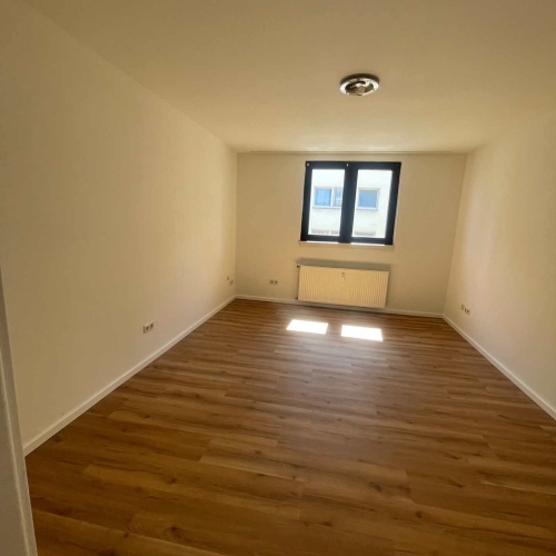 Renovierte 3-Zimmer-Wohnung in zentraler Offenbacher Lage optimhome Immobilien Deutschland • Kaufen & Verkaufen Renovierte 3-Zimmer-Wohnung in zentraler Offenbacher Lage optimhome Immobilien Deutschland • Kaufen & Verkaufen