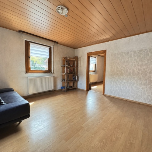 Viel Potenzial zur Gestaltung - großzügiges Wohnhaus mit Nebengebäude optimhome Immobilien Deutschland • Kaufen & Verkaufen