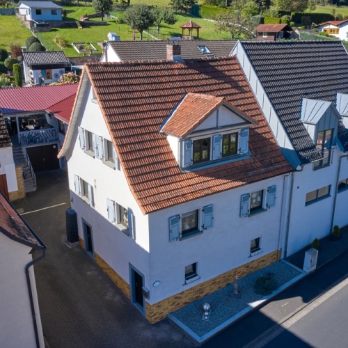 Einziehen und Wohlfühlen – Einfamilienhaus mit Garten, großer Terrasse - Platz für die ganze Familie optimhome Immobilien Deutschland • Kaufen & Verkaufen Einziehen und Wohlfühlen – Einfamilienhaus mit Garten, großer Terrasse - Platz für die ganze Familie optimhome Immobilien Deutschland • Kaufen & Verkaufen