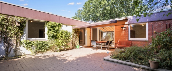 Ebenerdiger Wohnkomfort in ruhiger Lage – Stilvoller Bungalow mit Garten in Bremen | optimhome Immobilien Deutschland • Kaufen & Verkaufen Bild Ebenerdiger Wohnkomfort in ruhiger Lage – Stilvoller Bungalow mit Garten in Bremen