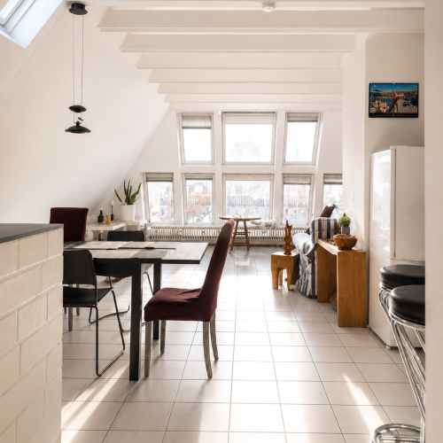 🧡Tolle Dachgeschosswohnung mit Klimaanlage in der Innenstadt optimhome Immobilien Deutschland • Kaufen & Verkaufen 🧡Tolle Dachgeschosswohnung mit Klimaanlage in der Innenstadt optimhome Immobilien Deutschland • Kaufen & Verkaufen