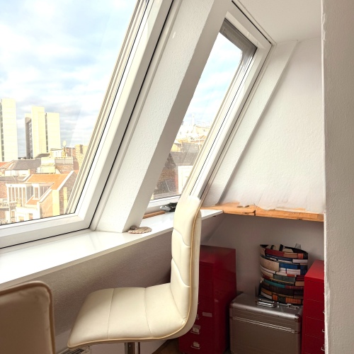 Tolle Dachgeschosswohnung mit Klimaanlage in der Innenstadt optimhome Immobilien Deutschland • Kaufen & Verkaufen