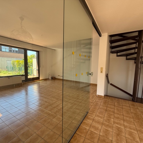 Hübsches Reihenendhaus mit tollem Garten und Garage optimhome Immobilien Deutschland • Kaufen & Verkaufen