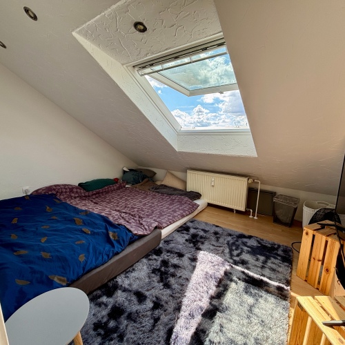 Einzigartig & gemütlich: DG-Wohnung mit EBK, Eckbadewanne und Doppelgarage optimhome Immobilien Deutschland • Kaufen & Verkaufen