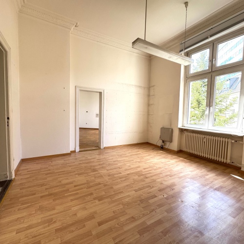 Das Besondere: Wohnen + Arbeiten 8 Zimmern auf 289 qm im 4.OG Altbau mit Aufzug optimhome Immobilien Deutschland • Kaufen & Verkaufen